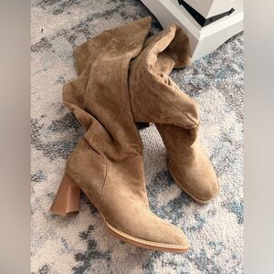 Elegant Tan Suede Women's Boots